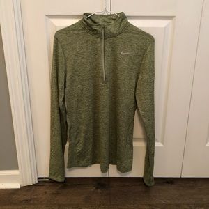 Women’s Nike half zip running top/pullover size M